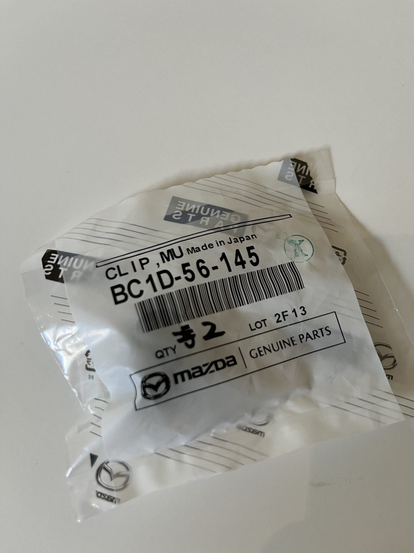 OEM Mazda MX-5 Druknagel 2st