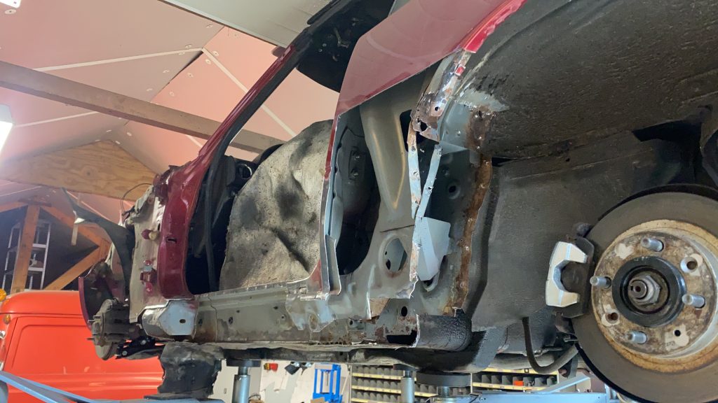 Verroeste dorpels bij een Mazda MX-5 NA en NB herstellen.