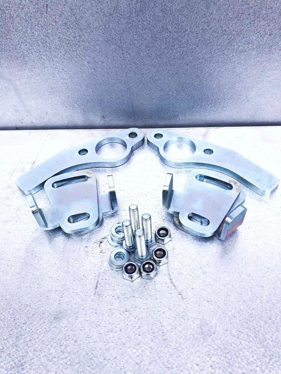 MKM complete Stuurstop kit vooras