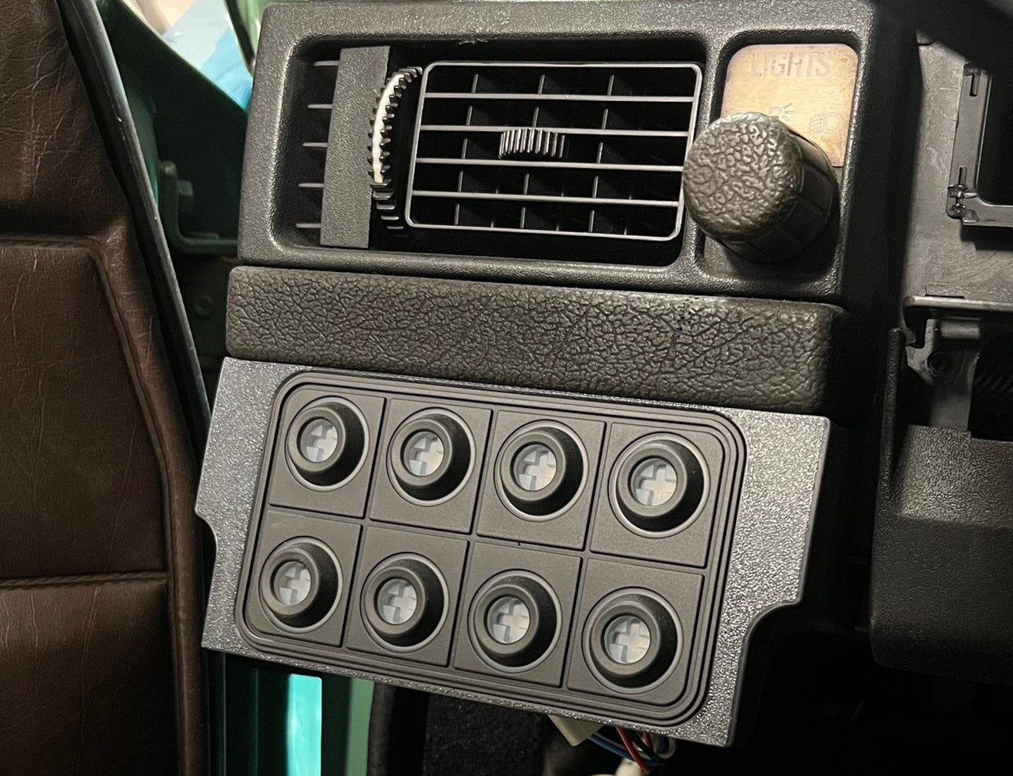 Montagebeugel voor CAN Keypad in Volvo 240 (1e generatie)