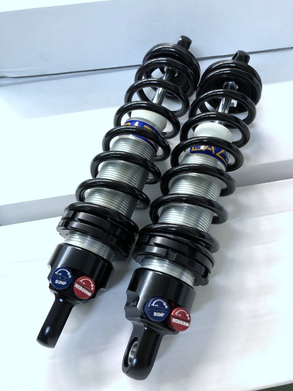 GAZ Twin Schroefset Achterzijde Volvo 240/740/940/960