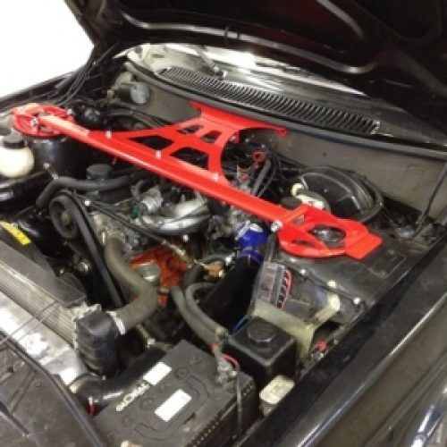 TXR Spring strut bridge with extra reinforcement Volvo 240 (Black)