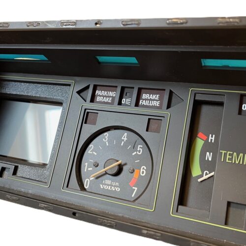 LCM Volvo 240 CANChecked 3.2″ Display Bracket