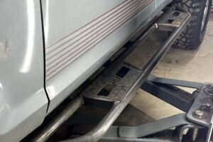 Ford Ranger 3UZ V8 Custom Side Steps: Op Maat Gemaakte Rocksliders